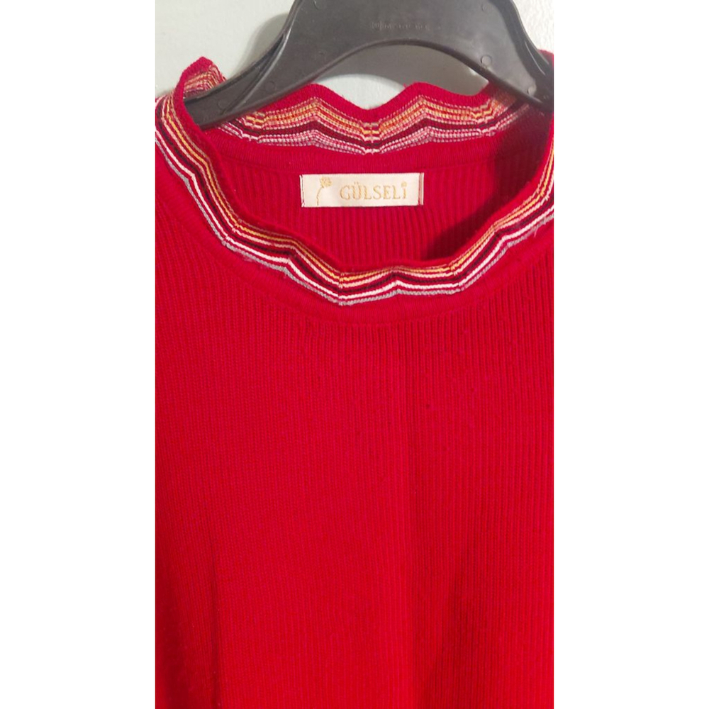 Women's Gülseli Red Multicolor Chevron Knit Sweater - Picture 2 of 3